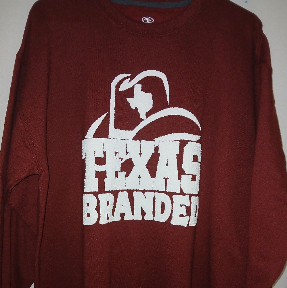 Women's or men's Texas Branded 3D PUFF  Large 42-44 long sleeve maroon color